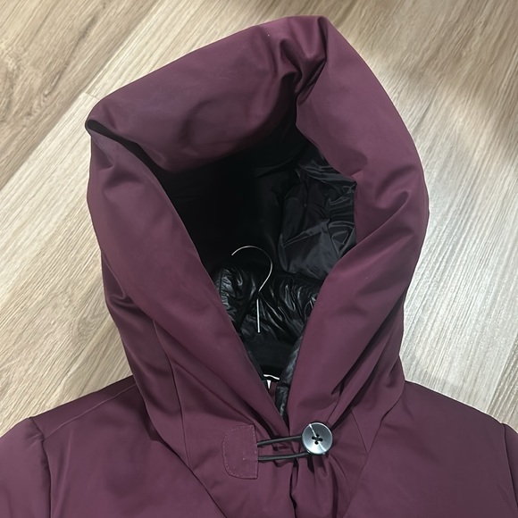 Sandova Winter Coat. GREAT condition. - Picture 4 of 7